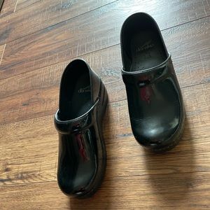 Dansko clogs. Black. Size 38. Worn once